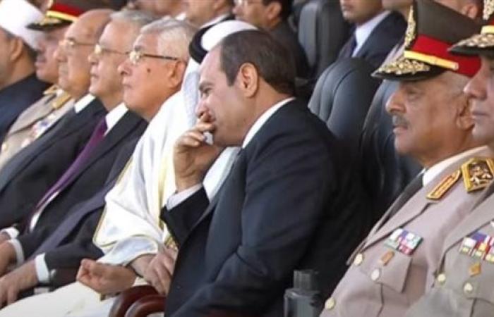 السيسي وبن زايد يشاهدان عرضا قويا للصاعقة المصرية (شاهد)