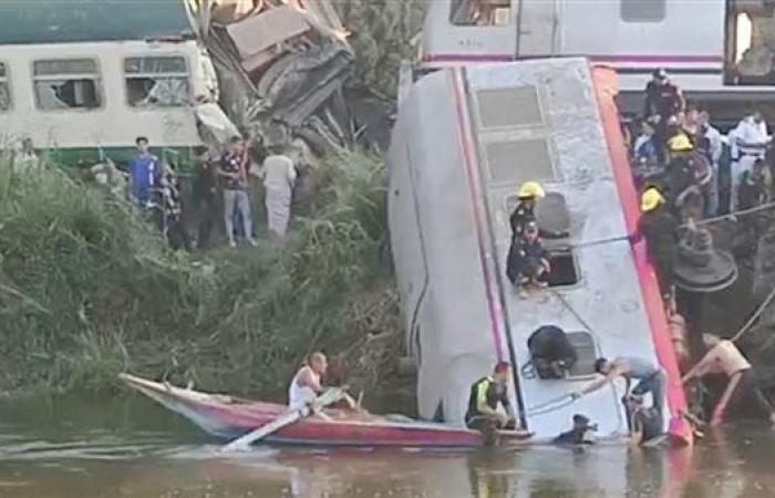 الصحة: الدفع بـ23 سيارة إسعاف إلى موقع حادث قطار المنيا ورفع درجة التأهب الطبي