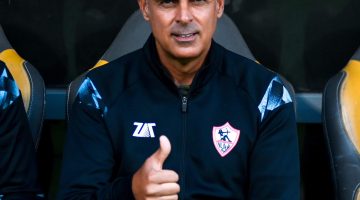 جلسه فنيه لجوميز علي هامش مران الزمالك